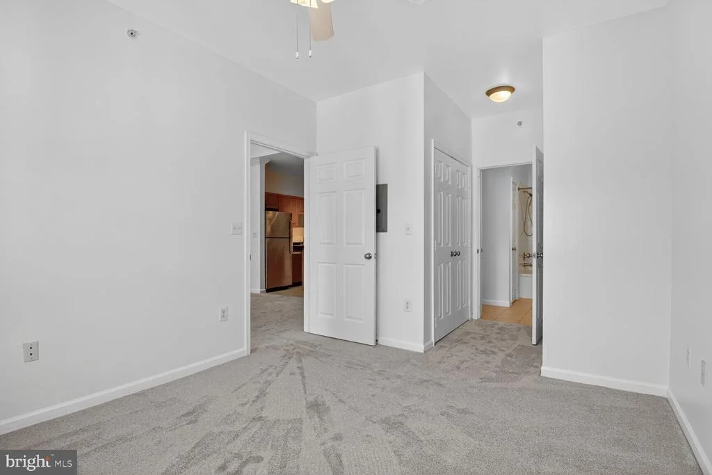 Photo of Unit 403 at 12945 CENTRE PARK CIRCLE