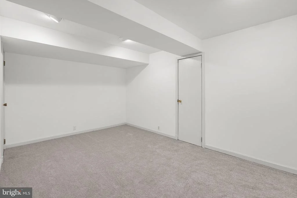 Photo of 3128 MEMORY LANE