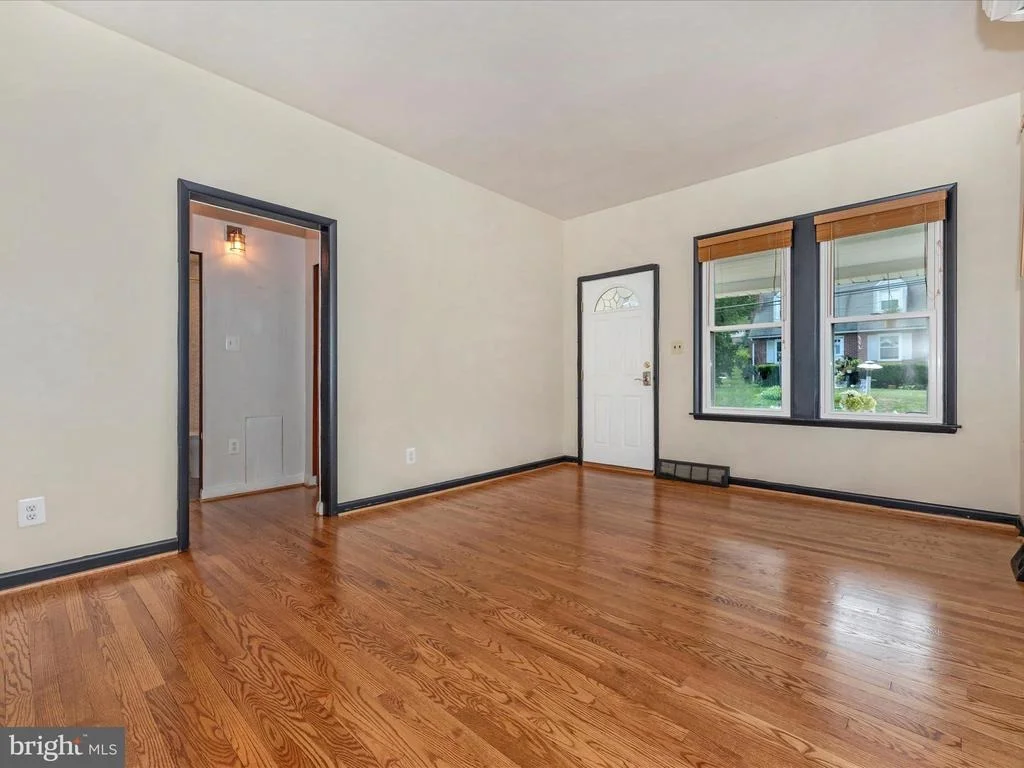 Photo of 405 CARROLL AVENUE