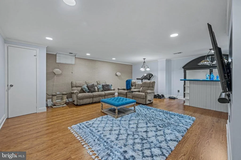 Photo of 6 STARLIGHT COURT