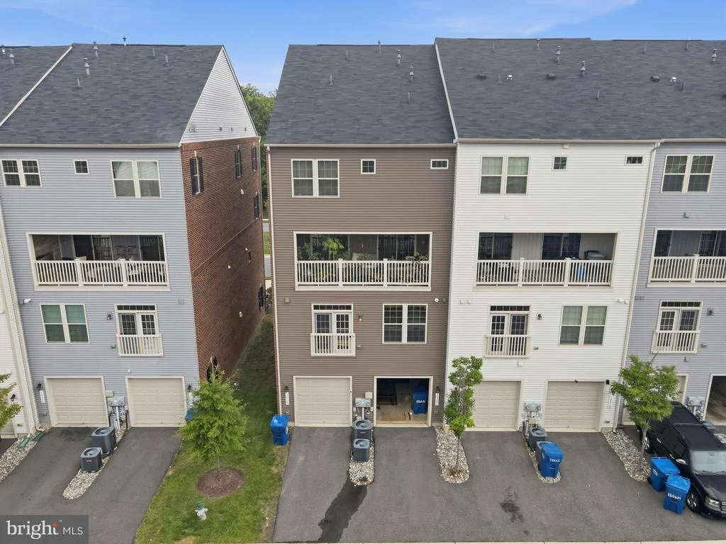 Photo of Unit 1400A at 14520 MATTAWOMAN DRIVE