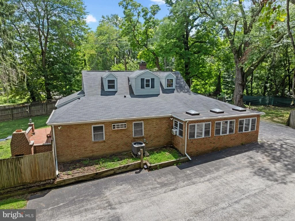 Photo of 7301 WOODYARD ROAD