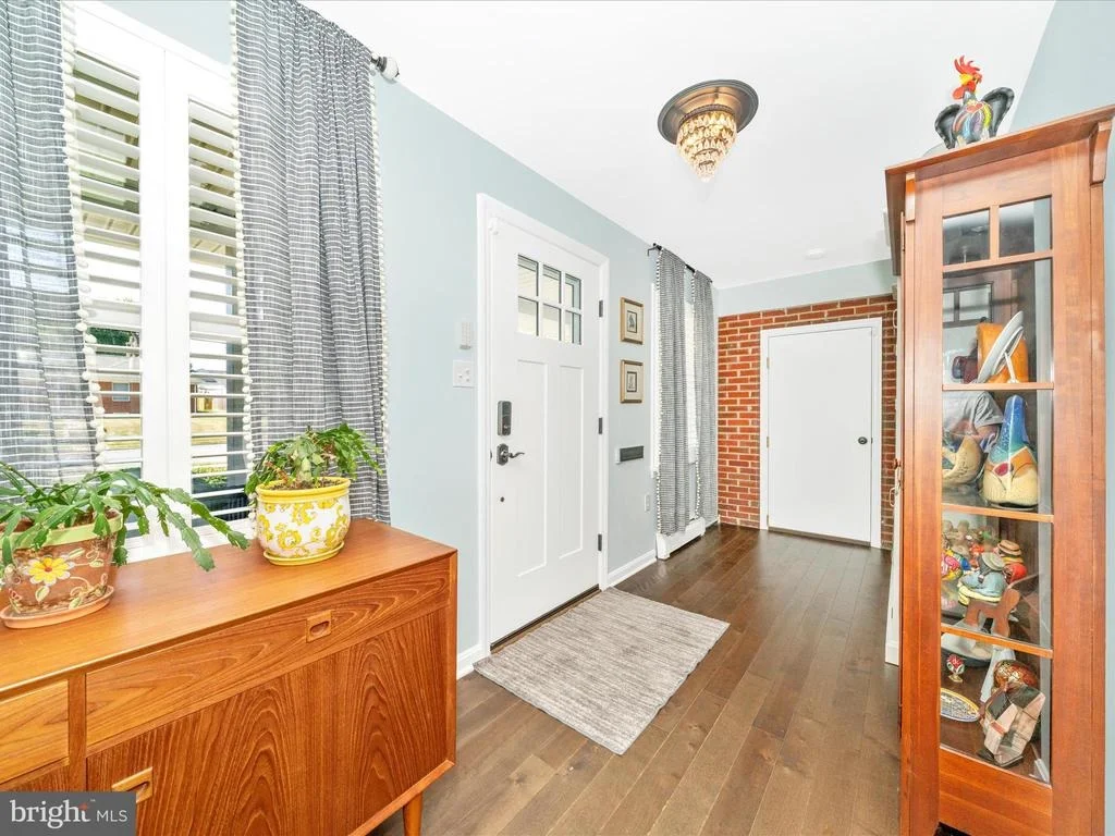 Photo of 903 MERCER PLACE