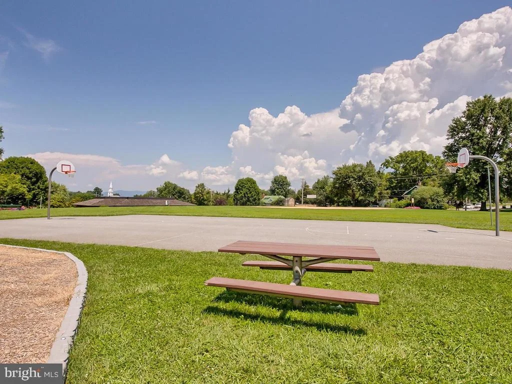 Photo of 4626 FELDSPAR ROAD