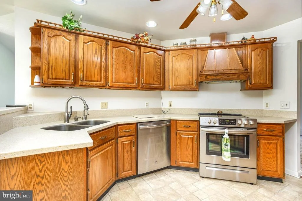 Photo of 7252 MEADOW LANE