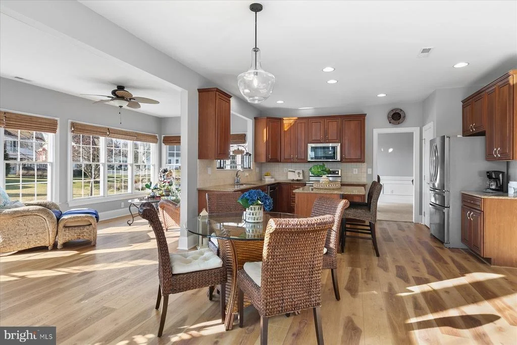 Photo of 37486 SEASIDE DRIVE
