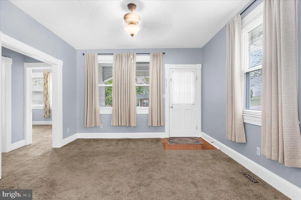 Photo of 40 HAMPTON ROAD