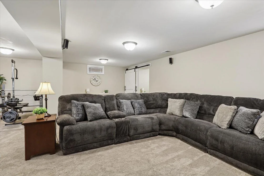 Photo of 42940 SPYDER PLACE