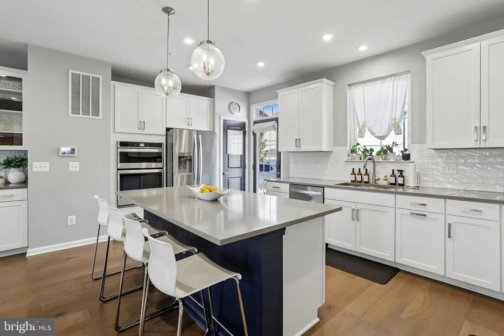 Photo of 1109 SAXTON DRIVE