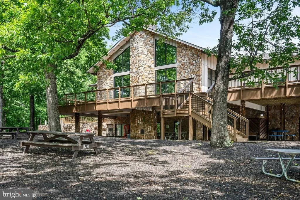 Photo of 210 WOODS DRIVE