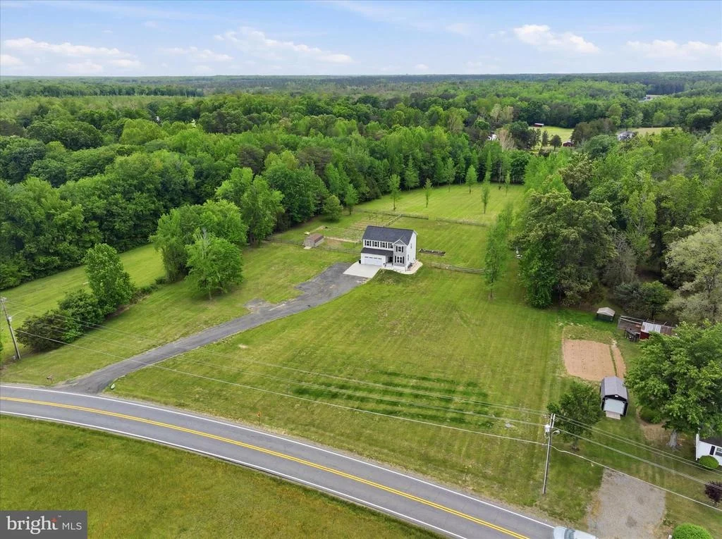 Photo of 9404 ROBERT E LEE DRIVE