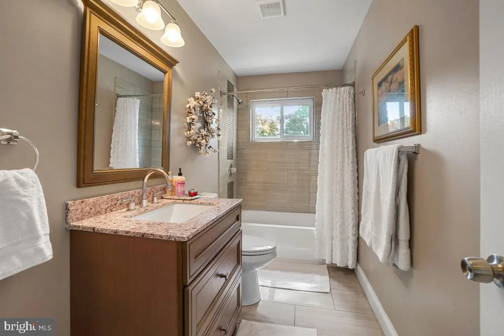Photo of 401 ROYALTON ROAD
