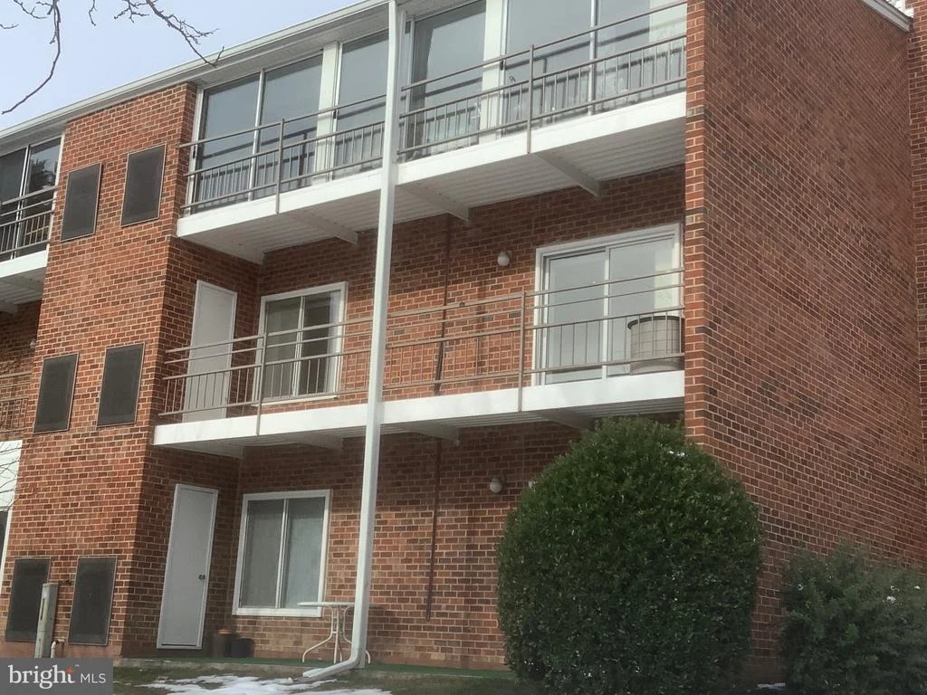 Photo of Unit 142A at 3510 FOREST EDGE DRIVE