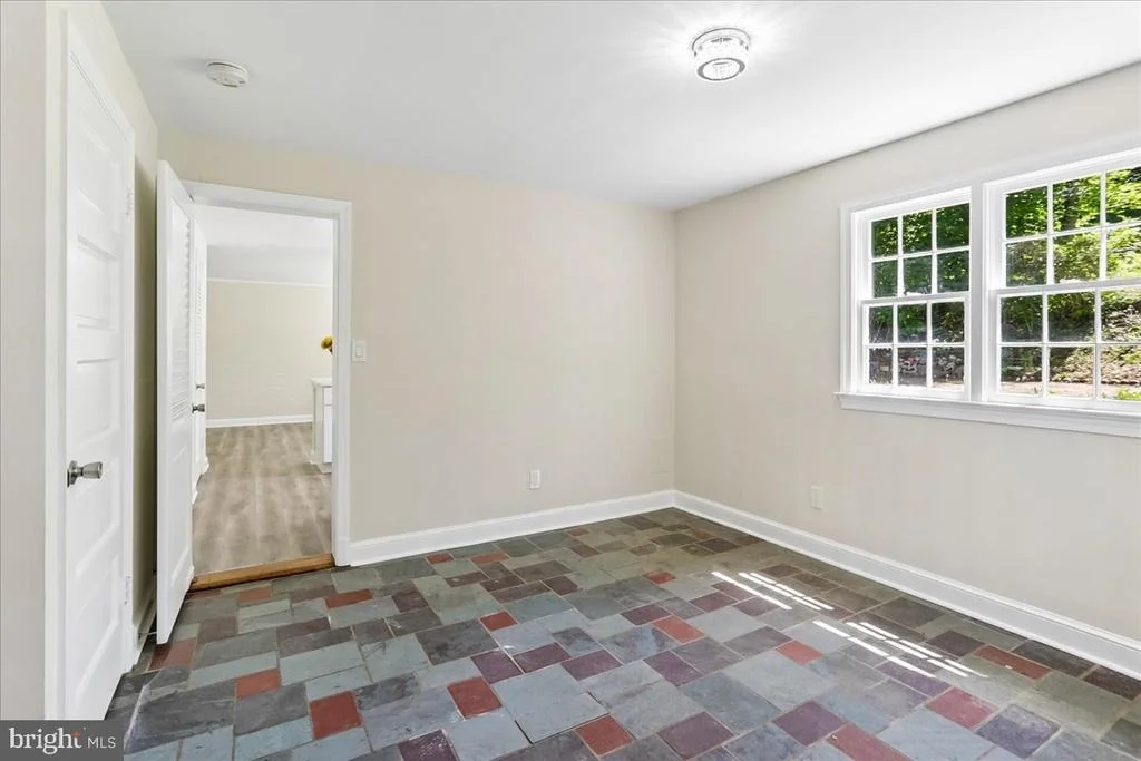 Photo of 12811 LACY DRIVE