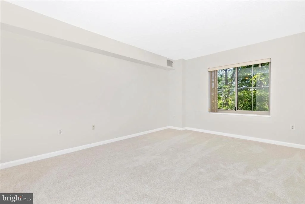 Photo of Unit 309 at 14809 PENNFIELD CIRCLE