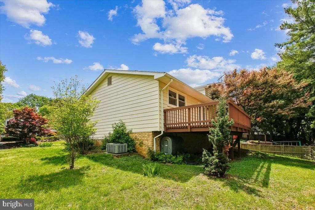 Photo of 1705 CRESTVIEW DRIVE