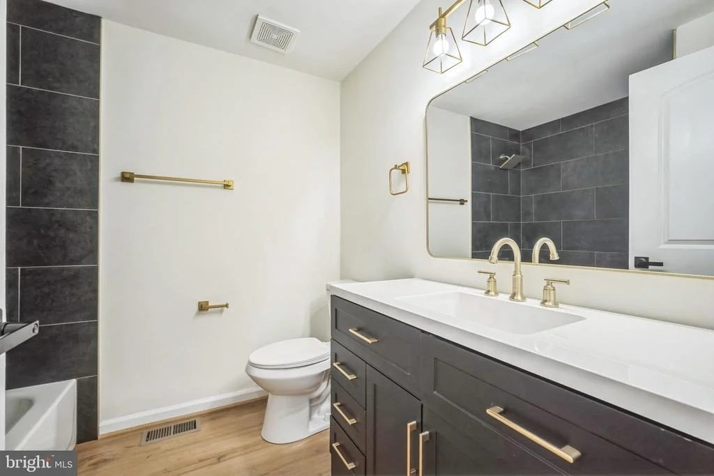 Photo of 1797 VALLEYSIDE DRIVE