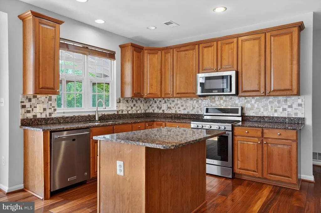 Photo of 25845 SPRING FARM CIRCLE
