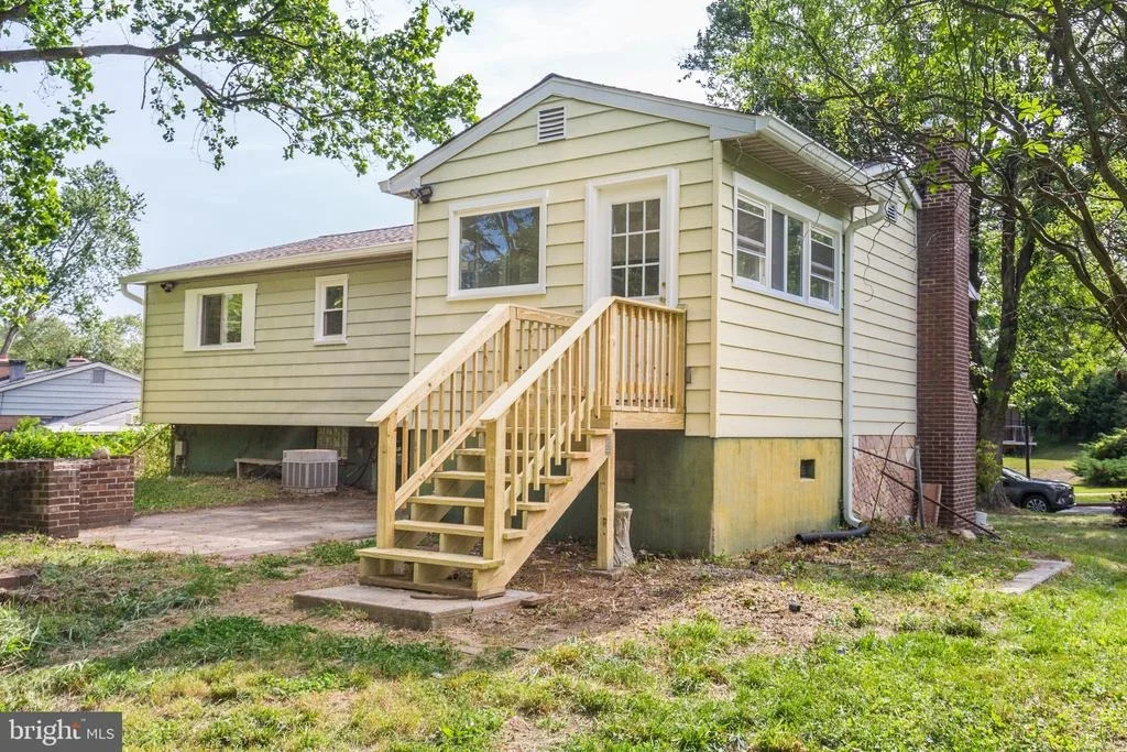 Photo of 3809 HALLOWAY CIRCLE