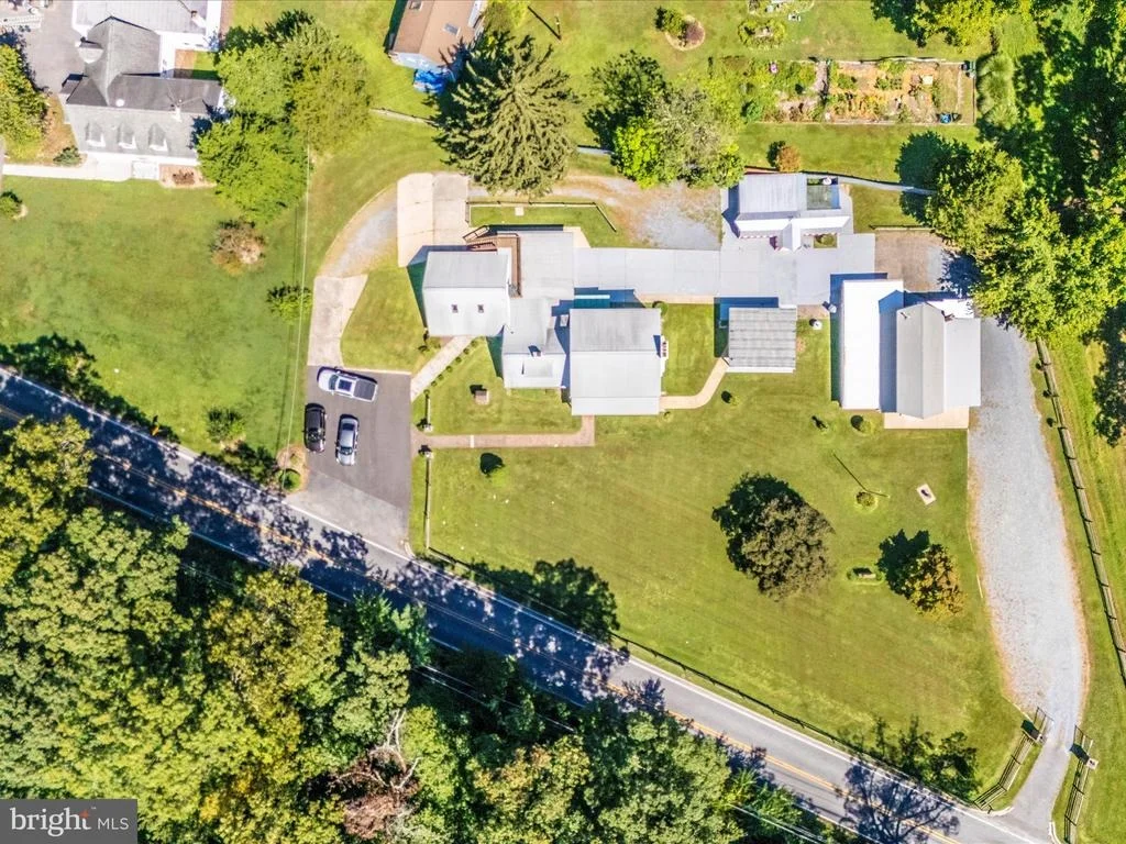 Photo of 17515 DOCTOR BIRD ROAD