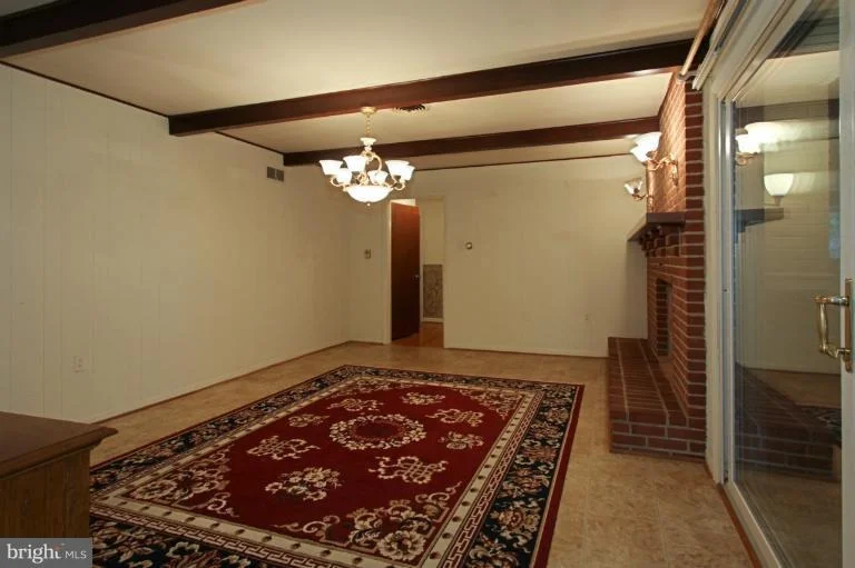 Photo of 8001 RUNNYMEADE DRIVE