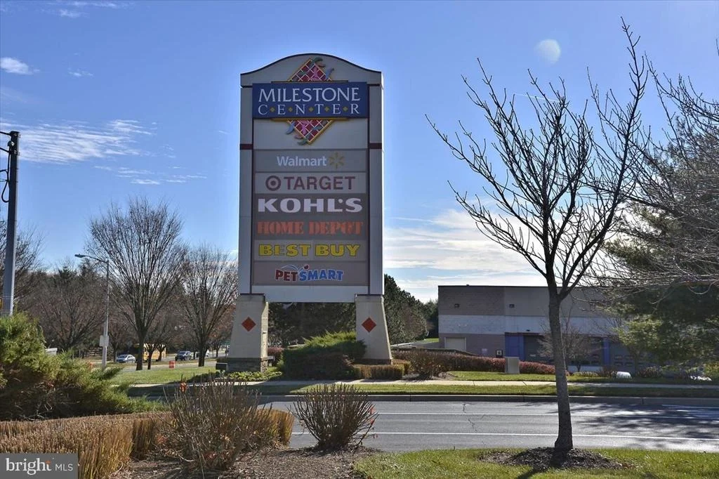 Photo of 21400 MANOR VIEW CIRCLE