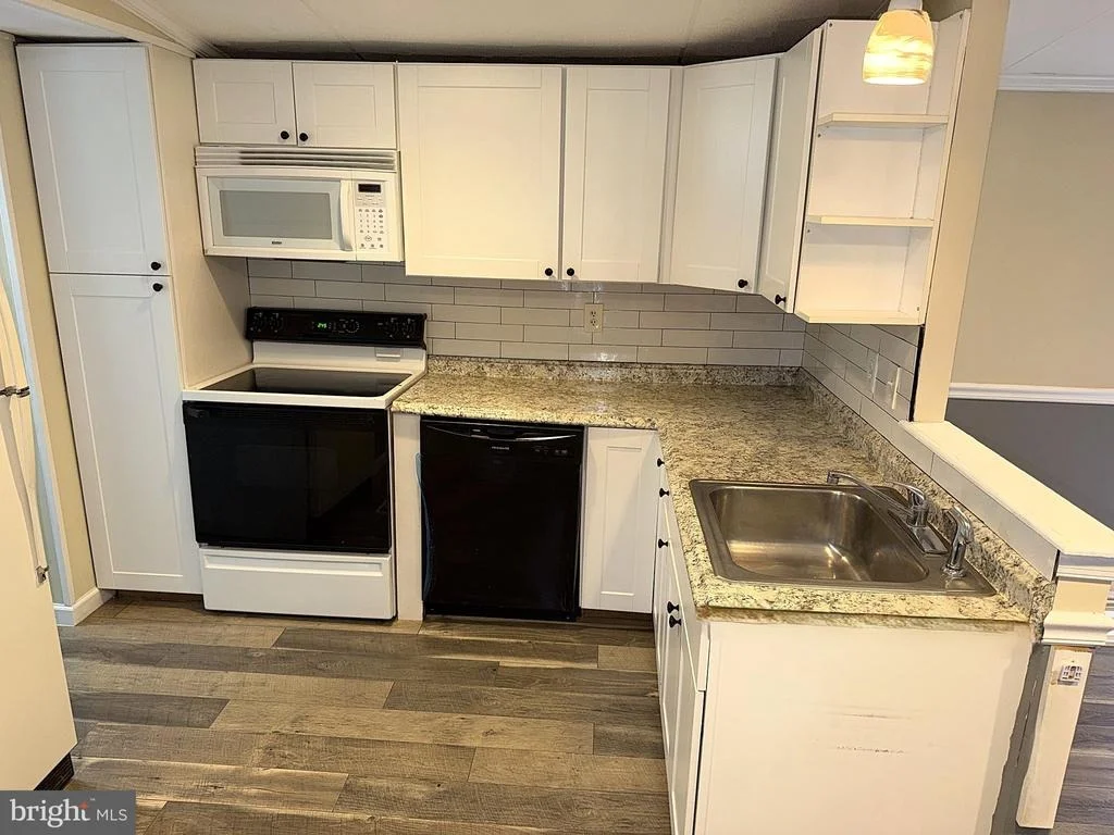 Photo of 486 KEITH ROAD