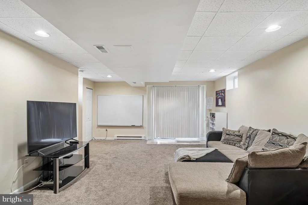 Photo of 1638 MIDLAND ROAD