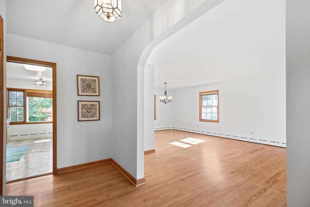 Photo of 10207 LARISTON LANE