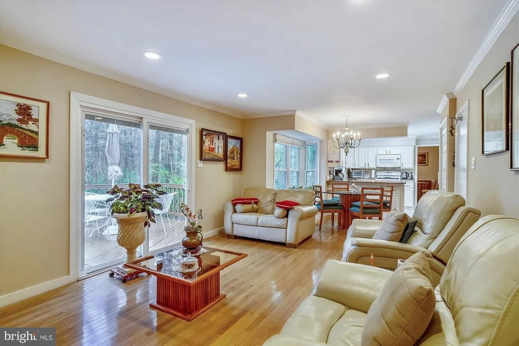 Photo of 2410 HENSLOWE DRIVE