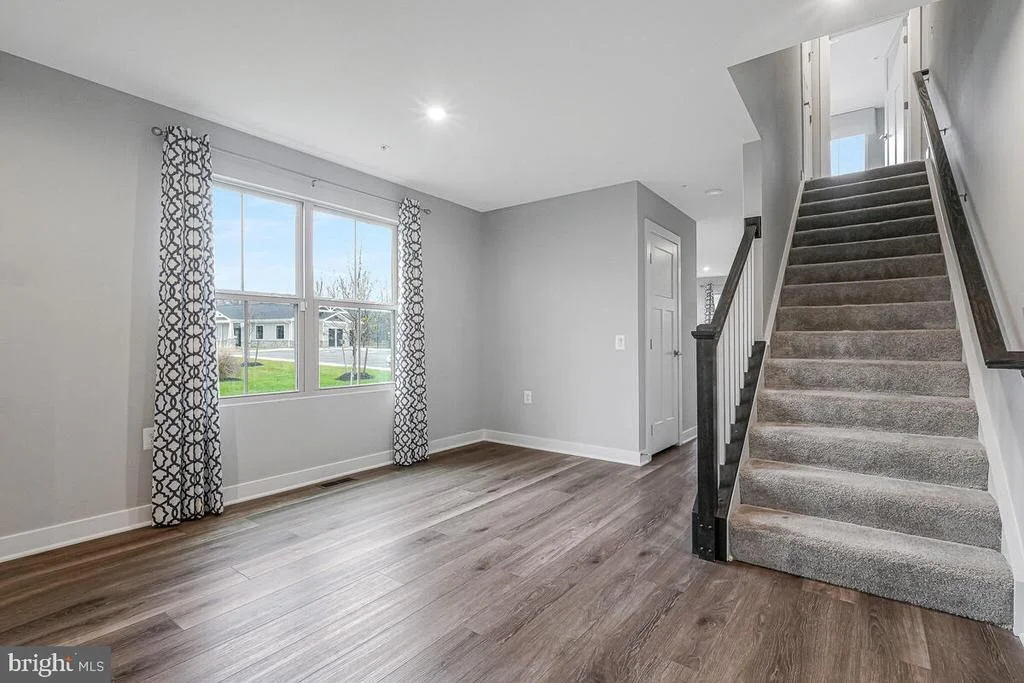 Photo of 14380 LONGHOUSE LOOP