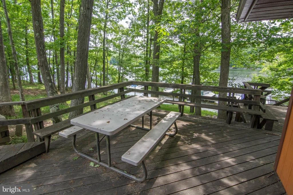 Photo of 723 PINNACLE DRIVE