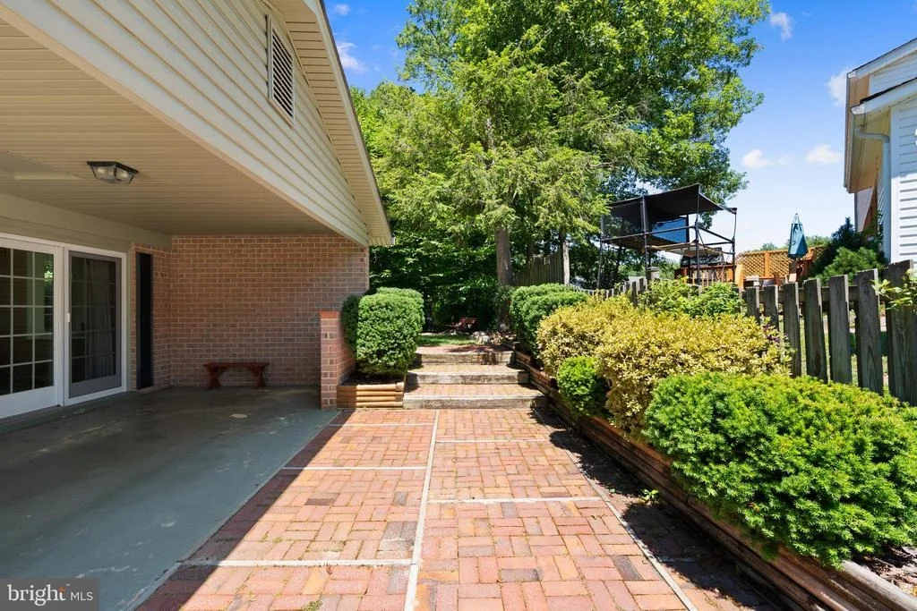 Photo of 6703 RED JACKET ROAD