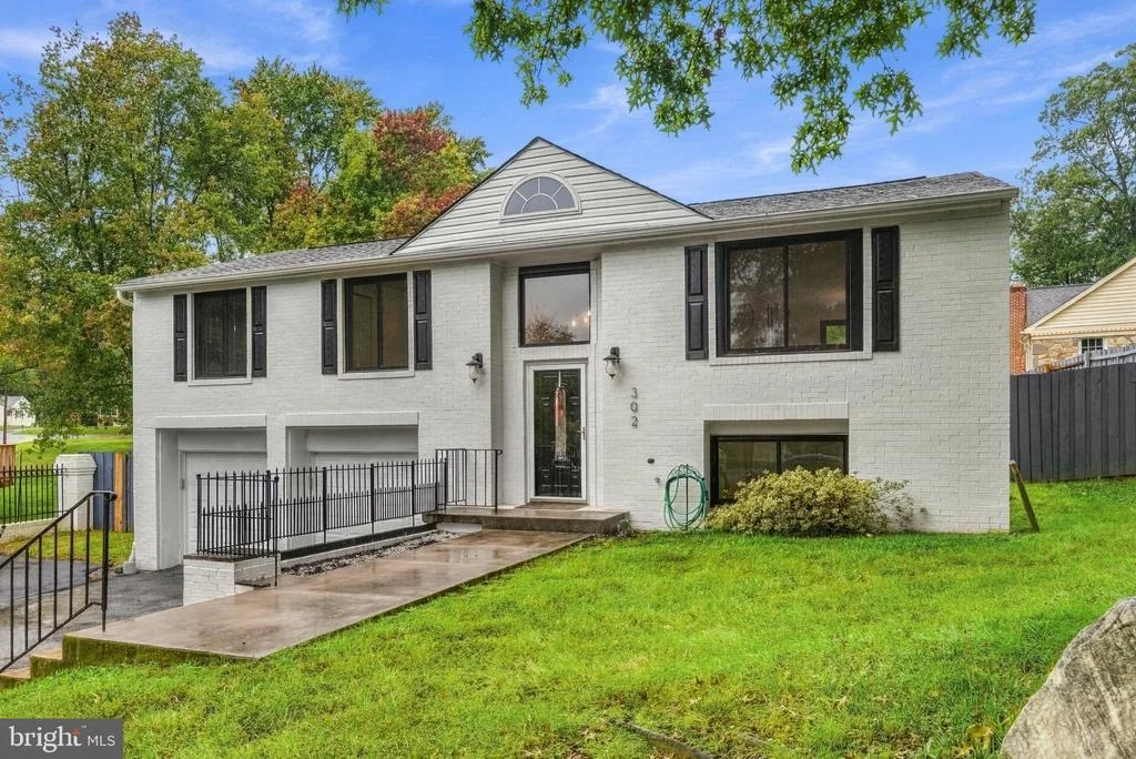 Photo of 302 TAURUS DRIVE