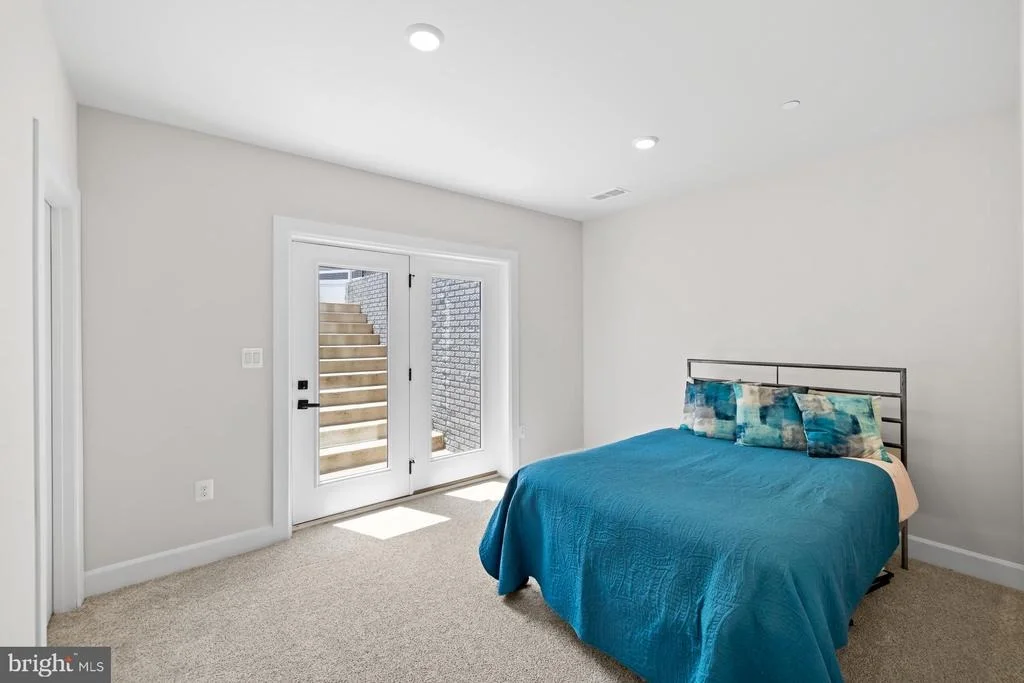 Photo of 7973 LAWNDALE CIRCLE