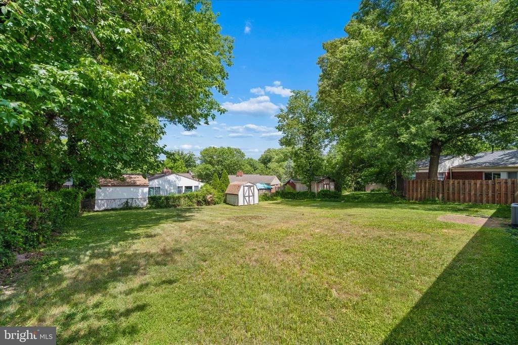 Photo of 6803 ADELPHI ROAD