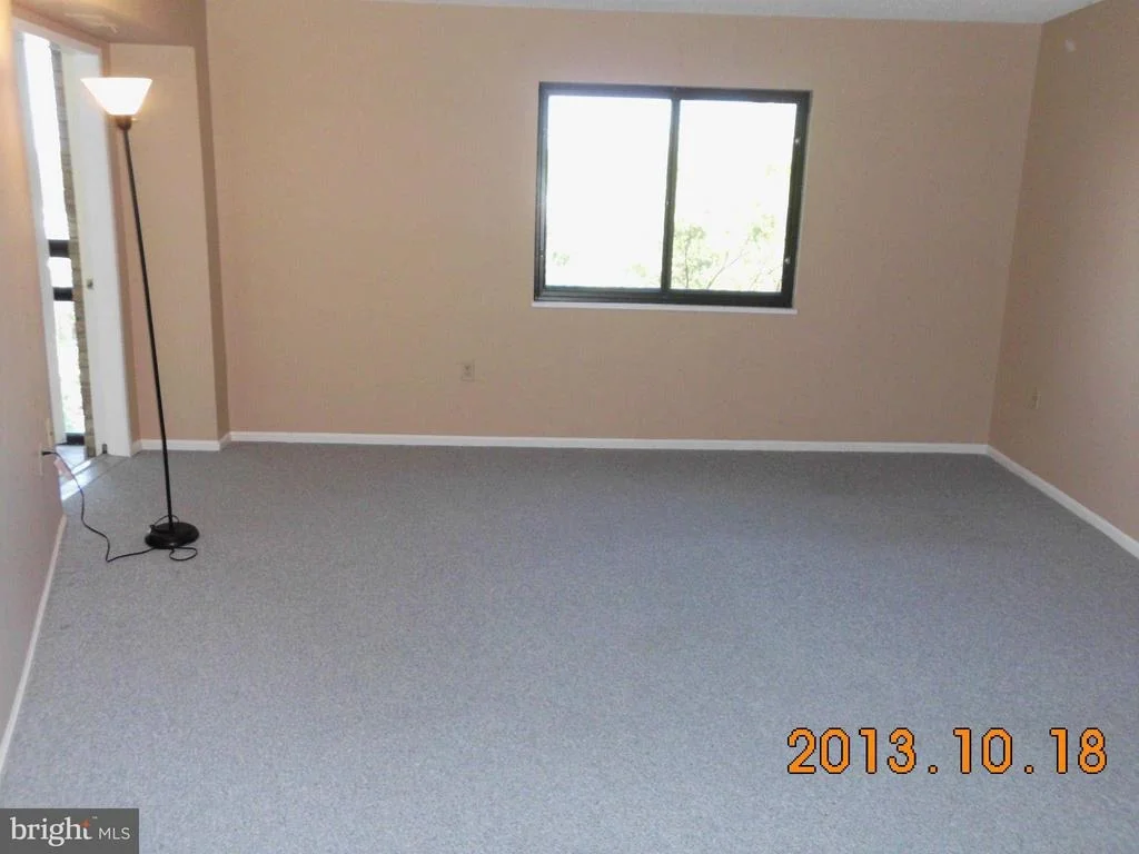 Photo of Unit 1818 at 15101 INTERLACHEN DRIVE