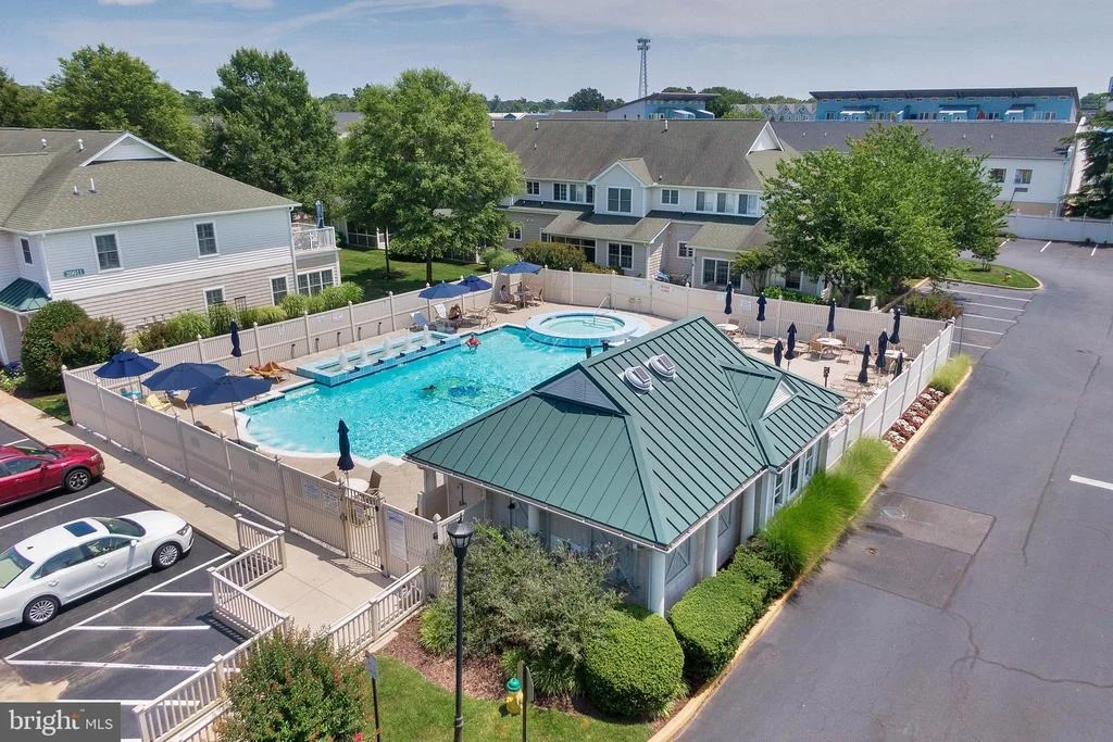 Photo of Unit 4303 at 20007 SANDY BOTTOM CIRCLE