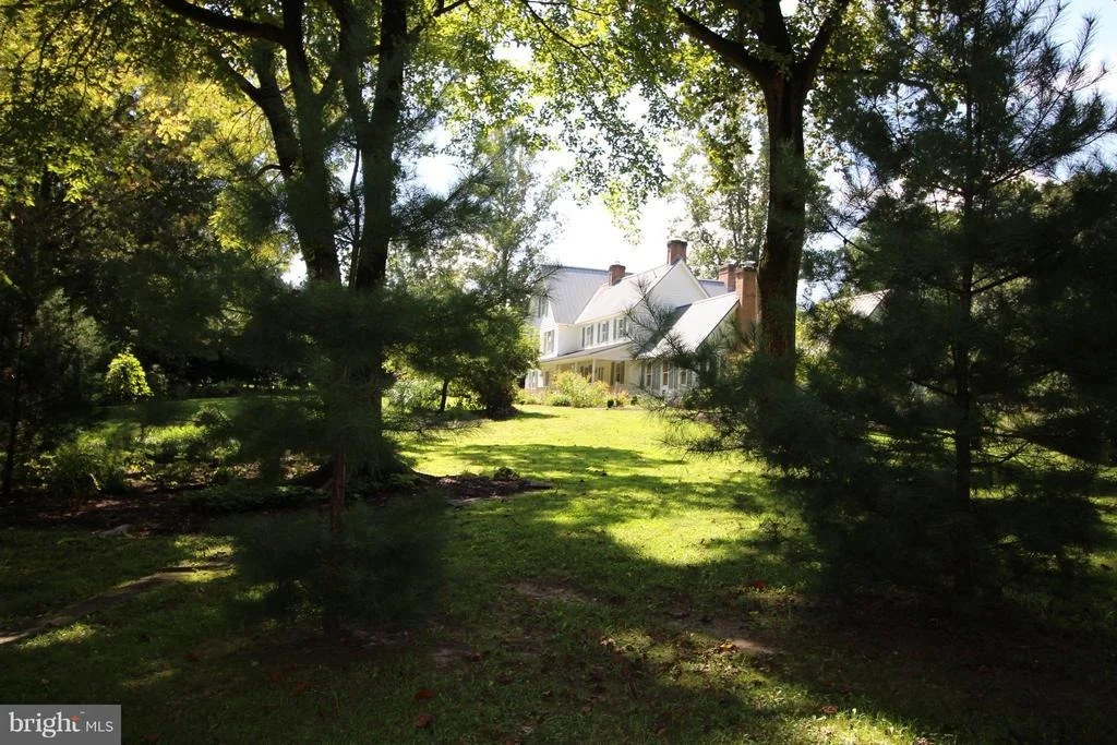 Photo of 220 LEITCH ROAD