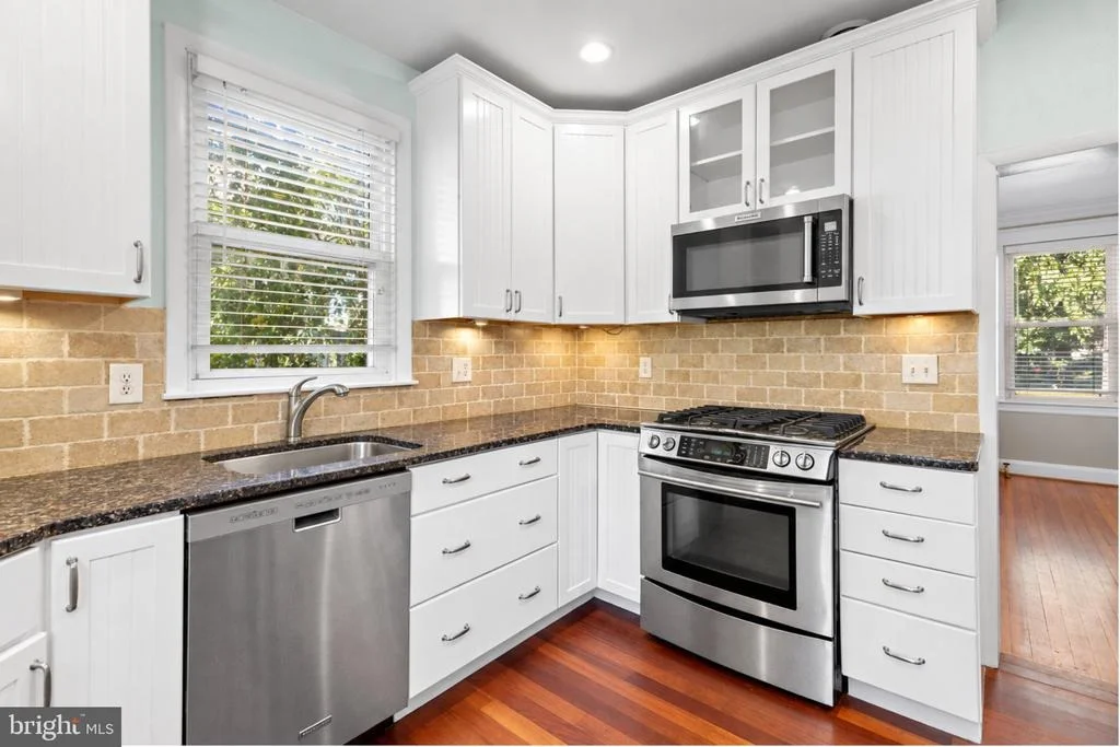 Photo of 4601 LINCOLN DRIVE