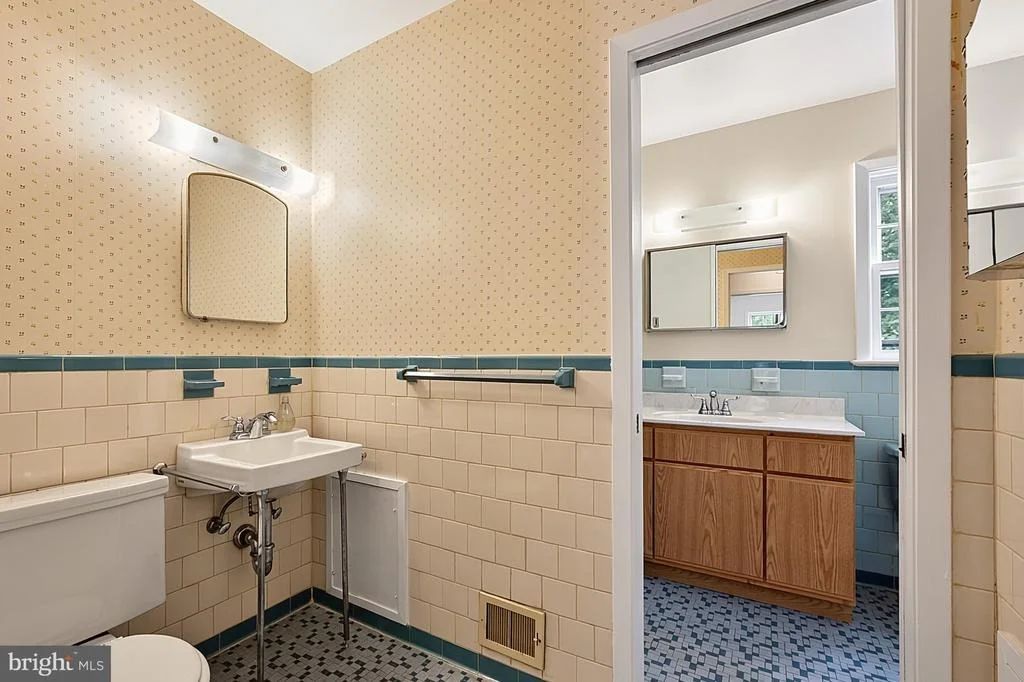 Photo of 1308 WAKE FOREST DRIVE