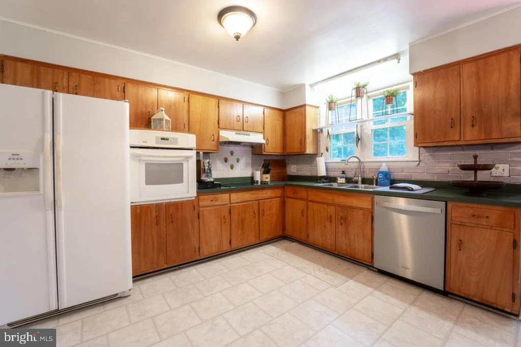 Photo of 2125 OAK ROAD