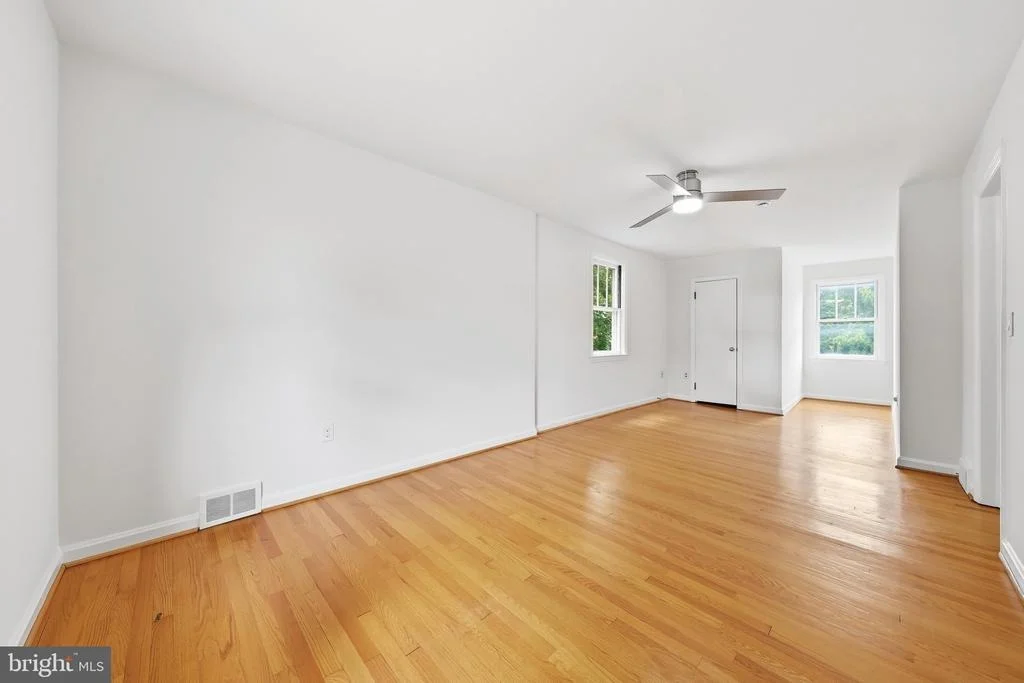 Photo of 412 CARROLL PARKWAY