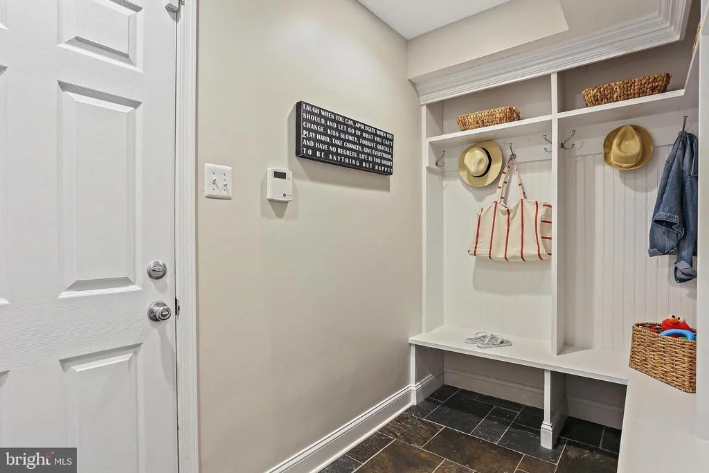 Photo of 8112 COACH STREET