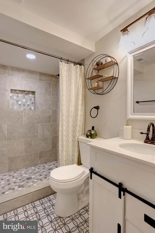 Photo of 232 CANDYTUFT ROAD