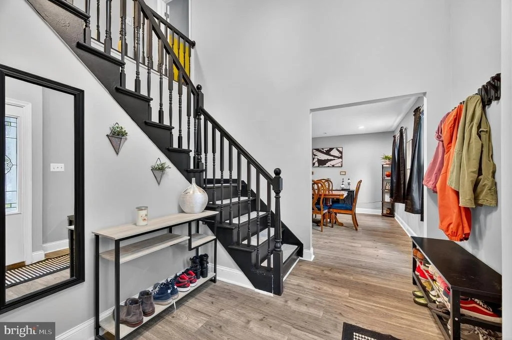 Photo of 9015 LONGBOW ROAD