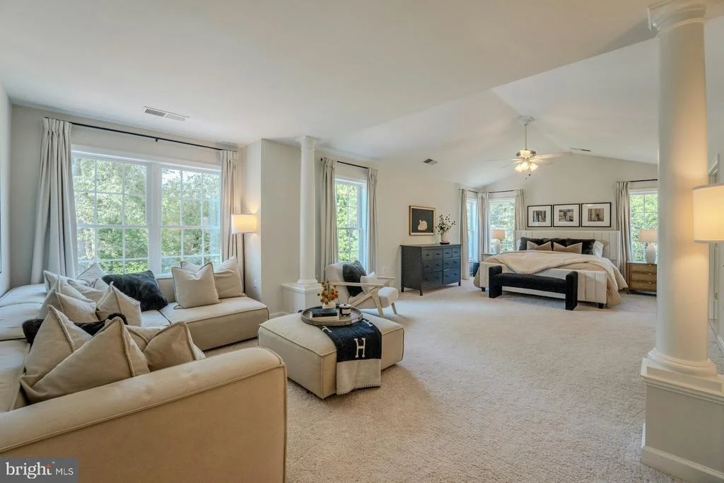 Photo of 17301 ROUNDMONT PLACE