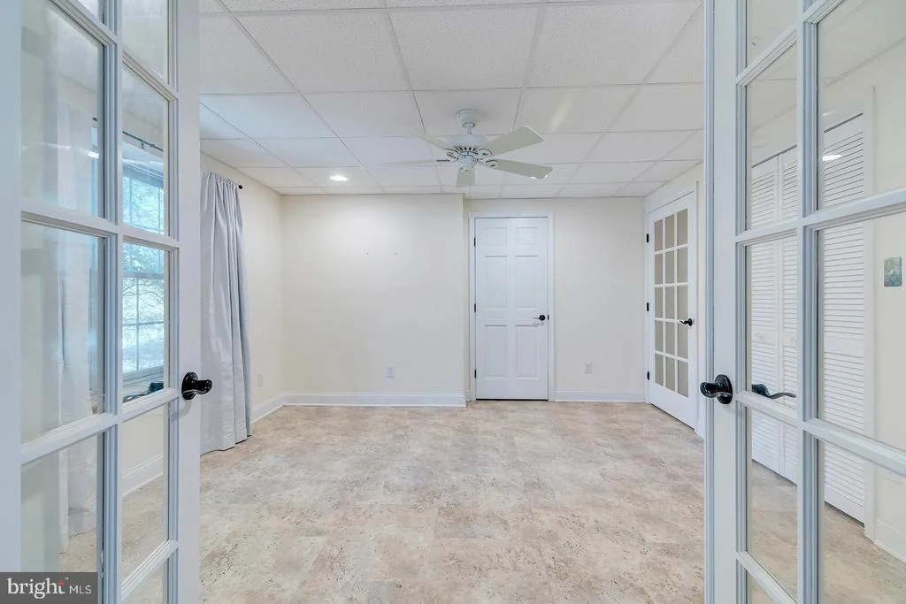 Photo of 142 W SHORE DRIVE
