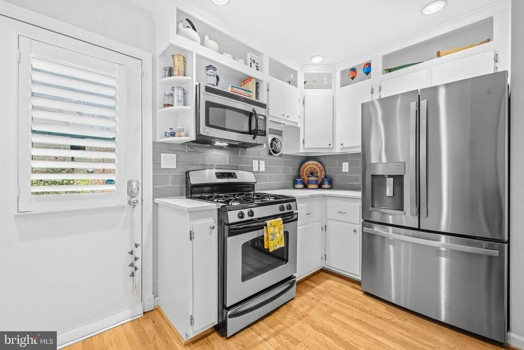 Photo of 1600 FLORA LANE