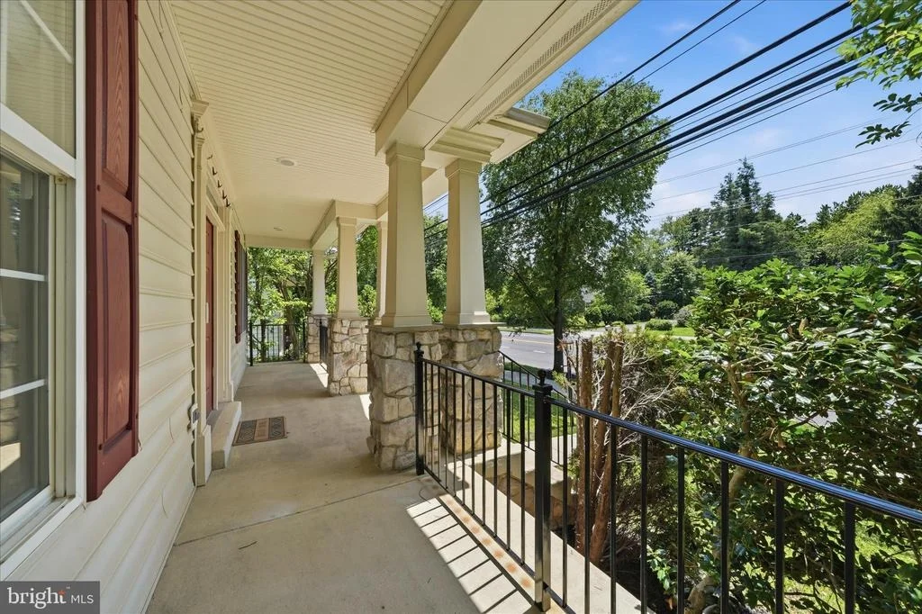 Photo of 23121 FREDERICK ROAD